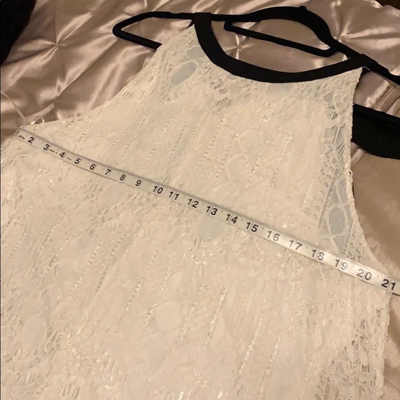 White lace blouse with black neckline - Picture 6 of 7